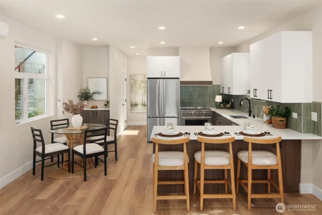 Property photo for 908 15th Avenue #b, Seattle photo 5
