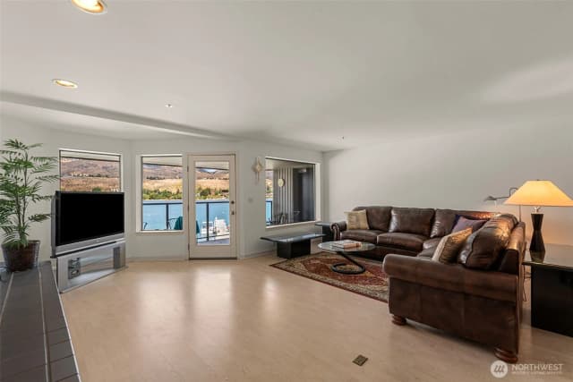 Property photo for 103 N Park Street #332, Chelan photo 5