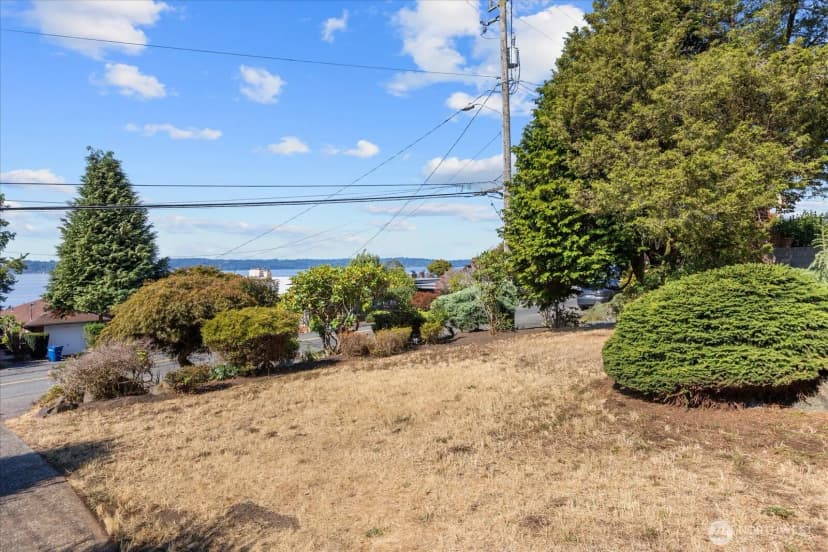 Property photo for 12286 Shorewood Drive Sw, Seattle photo 29