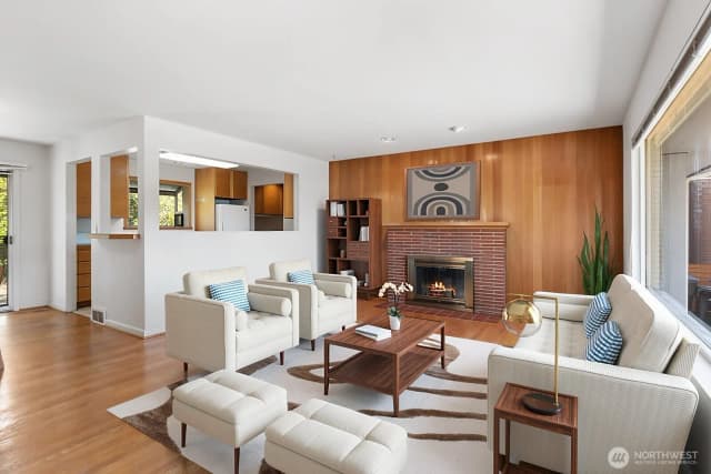 Property photo for 12286 Shorewood Drive Sw, Seattle photo 4