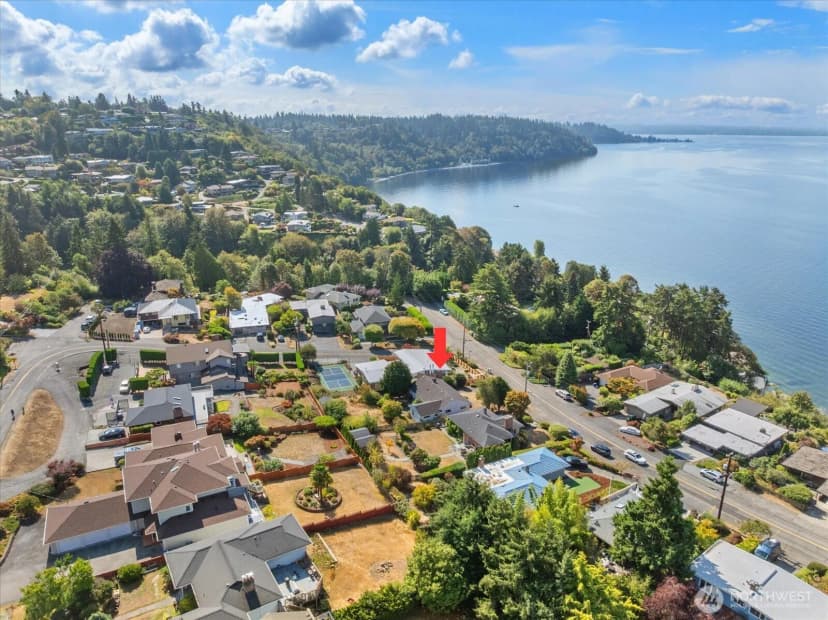 Property photo for 12286 Shorewood Drive Sw, Seattle photo 39