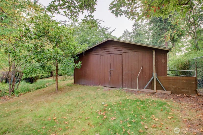 Property photo for 415 Manito Drive, Mount Vernon photo 30
