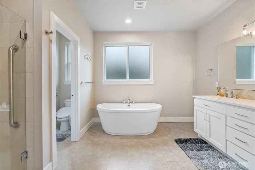 Property photo for 14025 107th Place Ne, Lake Stevens photo 15
