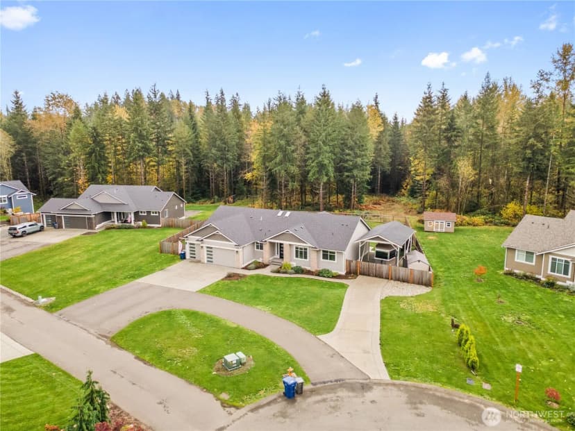 Property photo for 14025 107th Place Ne, Lake Stevens photo 2