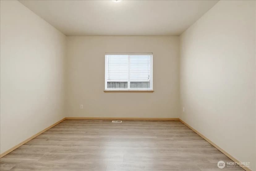 Property photo for 15410 87th Avenue E, Puyallup photo 17
