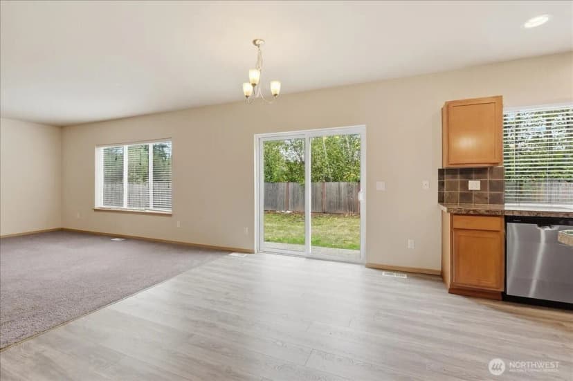 Property photo for 15410 87th Avenue E, Puyallup photo 11