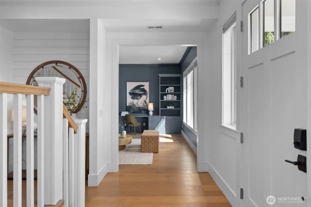 Property photo for 6539 53rd Avenue Ne, Seattle photo 5