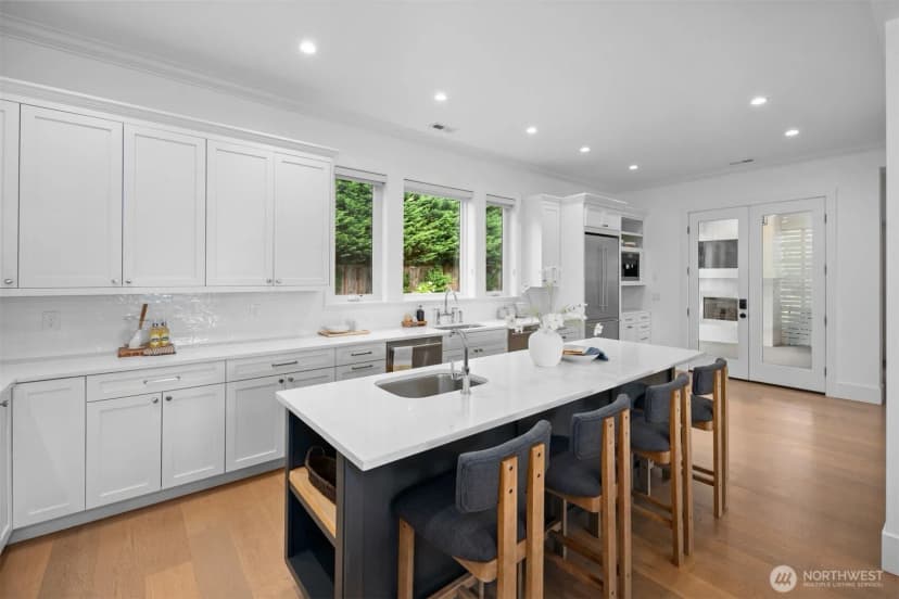 Property photo for 6539 53rd Avenue Ne, Seattle photo 15