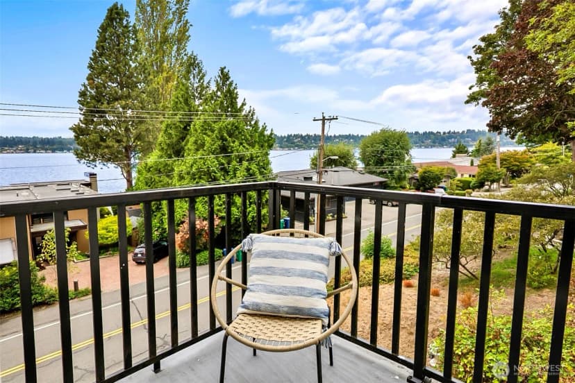 Property photo for 6205 Ne 125th Street, Kirkland photo 14