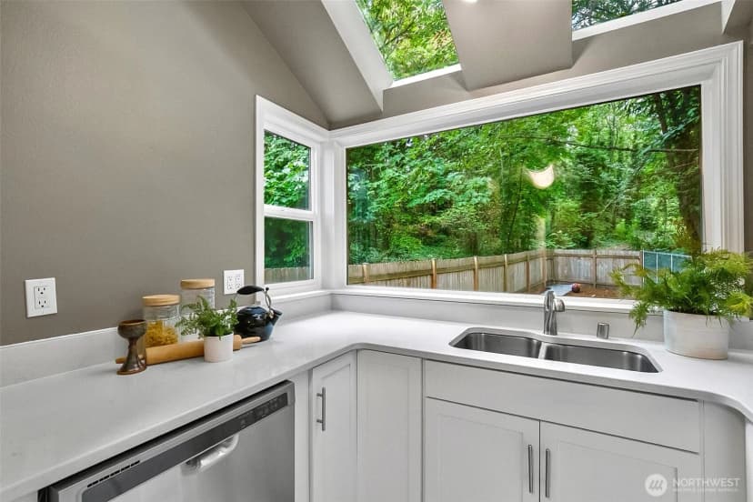 Property photo for 6205 Ne 125th Street, Kirkland photo 29
