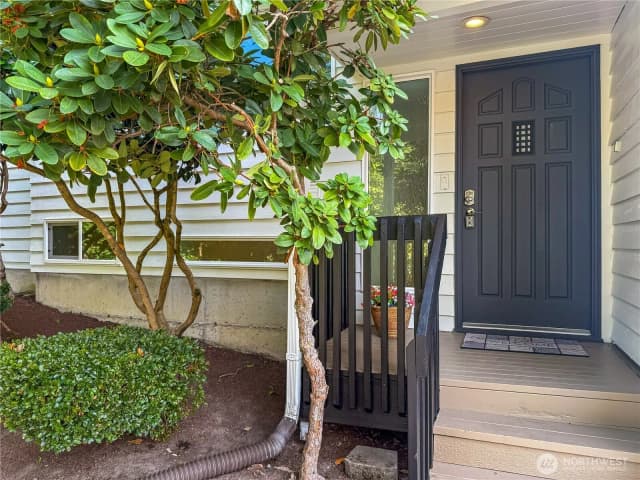 Property photo for 6205 Ne 125th Street, Kirkland photo 5