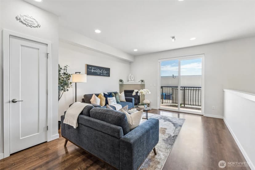 Property photo for 22923 79th Lane W #b, Edmonds photo 4