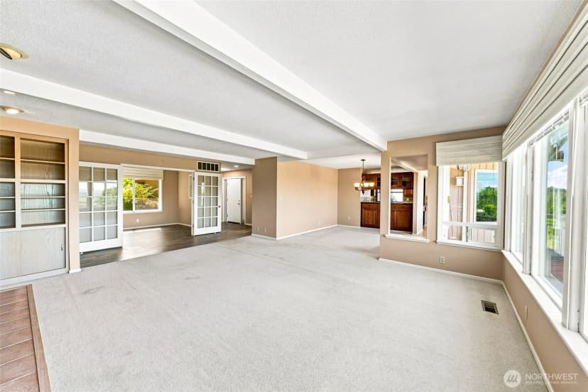 Property photo for 214 19th Avenue Se, Puyallup photo 6