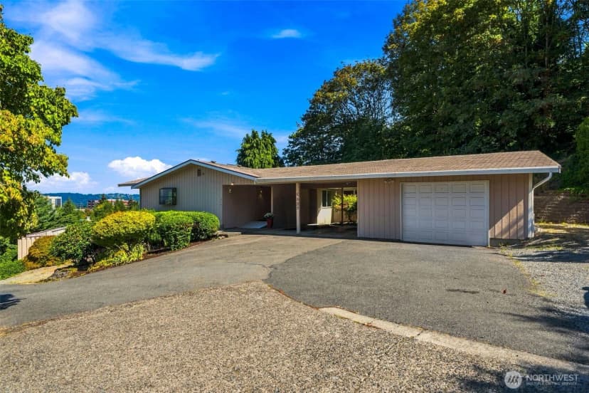 Property photo for 214 19th Avenue Se, Puyallup photo 3