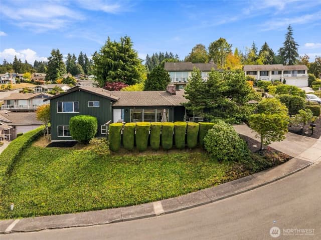 Property photo for 1023 S 286th Place, Federal Way photo 2