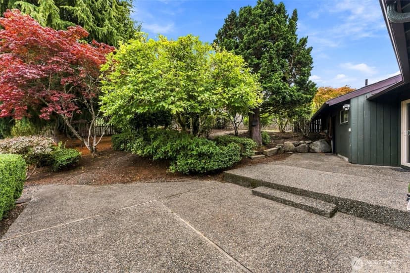 Property photo for 1023 S 286th Place, Federal Way photo 4