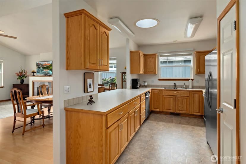 Property photo for 1300 Sw Windsor Street, Oak Harbor photo 15
