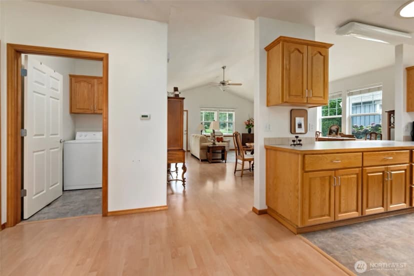 Property photo for 1300 Sw Windsor Street, Oak Harbor photo 17