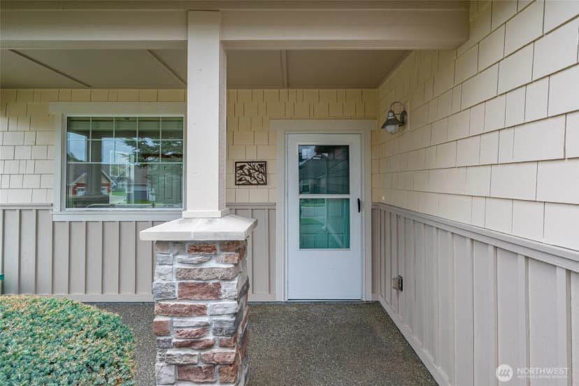 Property photo for 1300 Sw Windsor Street, Oak Harbor photo 5