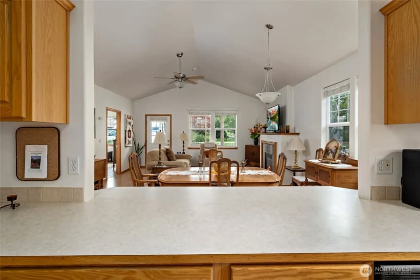 Property photo for 1300 Sw Windsor Street, Oak Harbor photo 14