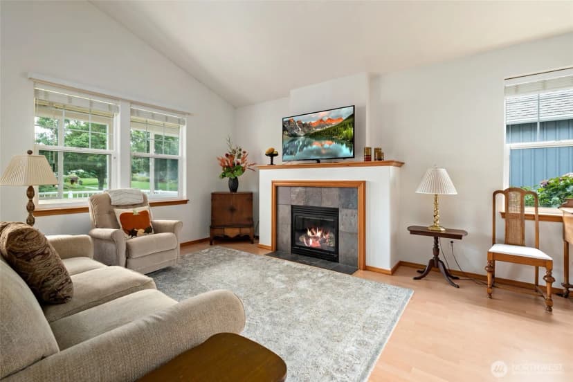 Property photo for 1300 Sw Windsor Street, Oak Harbor photo 6