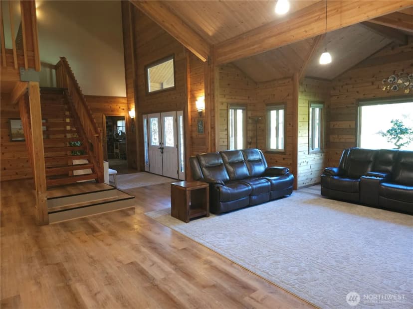 Property photo for 7717 252nd Avenue Ne, Redmond photo 11