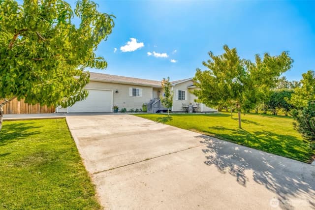 Property photo for 250 J Street Ne, Ephrata photo 3