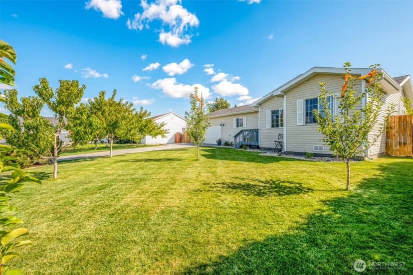 Property photo for 250 J Street Ne, Ephrata photo 2