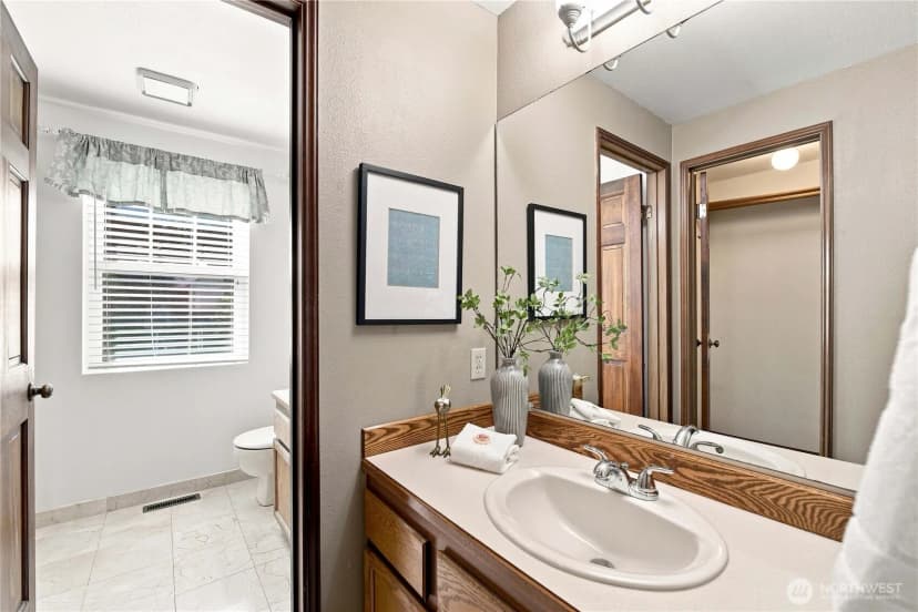 Property photo for 23424 Ne 27th Street, Sammamish photo 15
