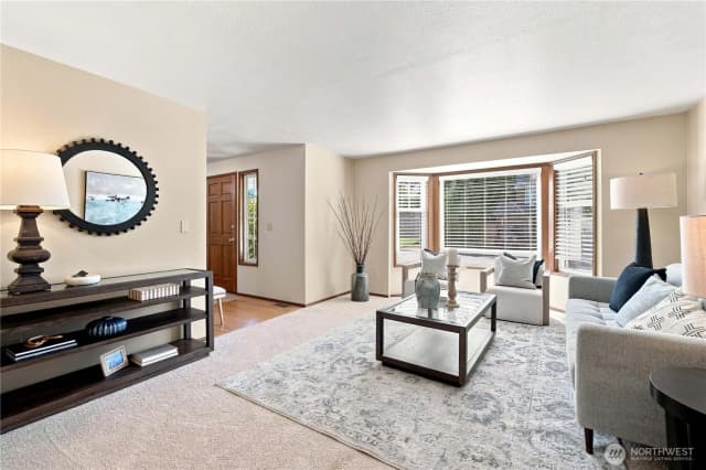 Property photo for 23424 Ne 27th Street, Sammamish photo 5