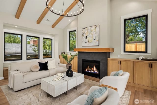 Property photo for 8040 Forest Drive Ne, Seattle photo 5