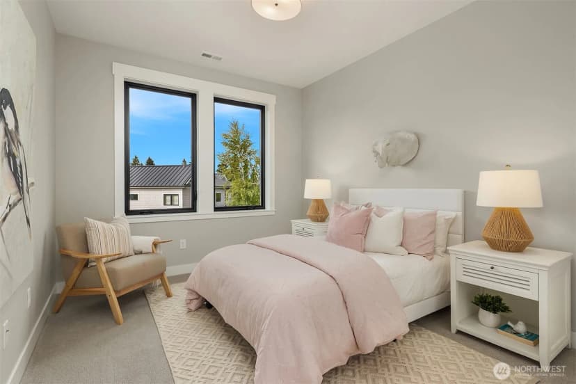 Property photo for 8040 Forest Drive Ne, Seattle photo 27