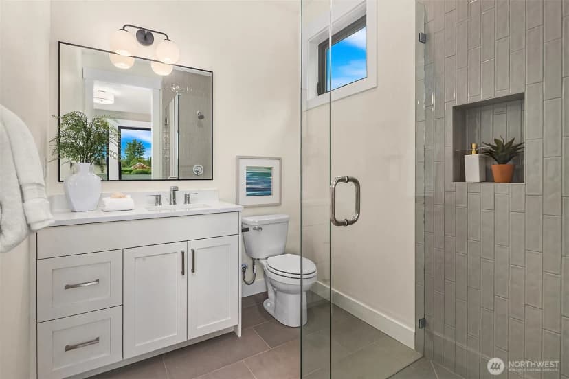 Property photo for 8040 Forest Drive Ne, Seattle photo 34