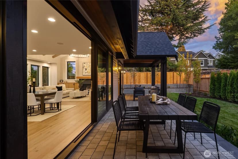 Property photo for 8040 Forest Drive Ne, Seattle photo 15