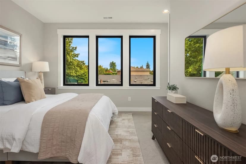 Property photo for 8040 Forest Drive Ne, Seattle photo 28