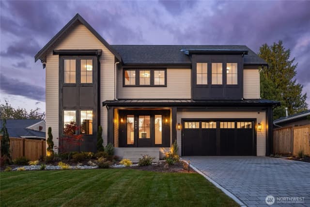Property photo for 8040 Forest Drive Ne, Seattle