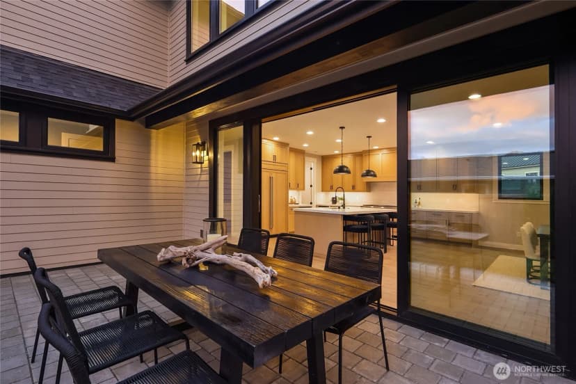 Property photo for 8040 Forest Drive Ne, Seattle photo 14