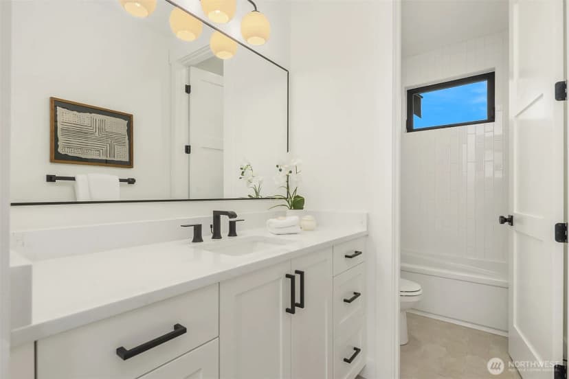Property photo for 8040 Forest Drive Ne, Seattle photo 30