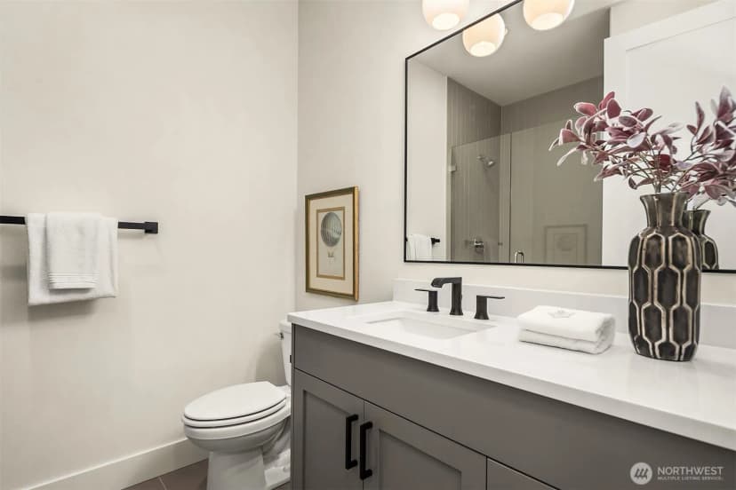 Property photo for 8040 Forest Drive Ne, Seattle photo 29