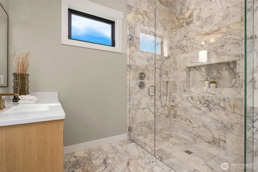 Property photo for 8040 Forest Drive Ne, Seattle photo 24