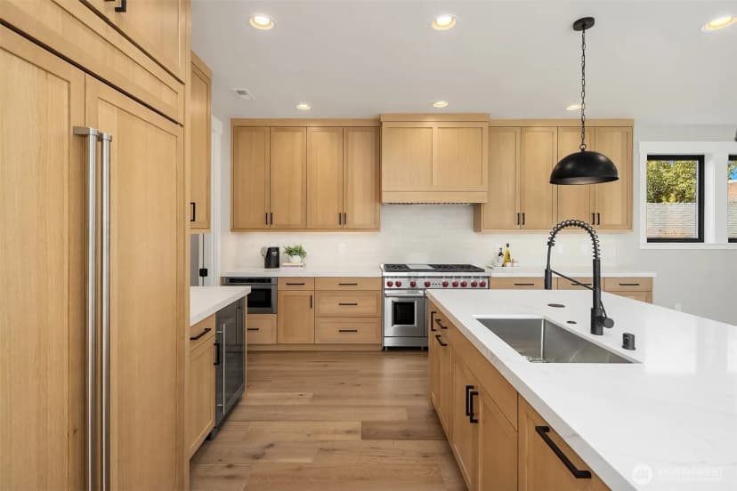 Property photo for 8040 Forest Drive Ne, Seattle photo 10