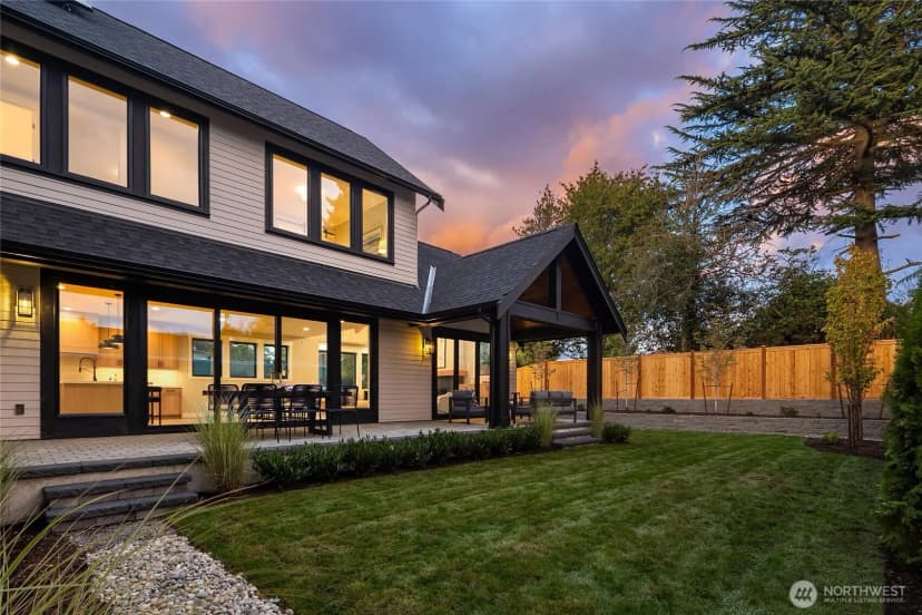 Property photo for 8040 Forest Drive Ne, Seattle photo 36