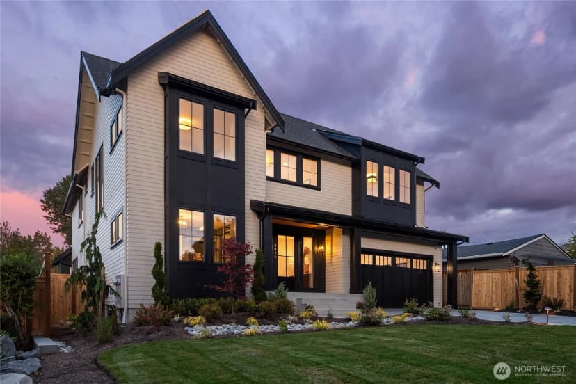 Property photo for 8040 Forest Drive Ne, Seattle photo 2