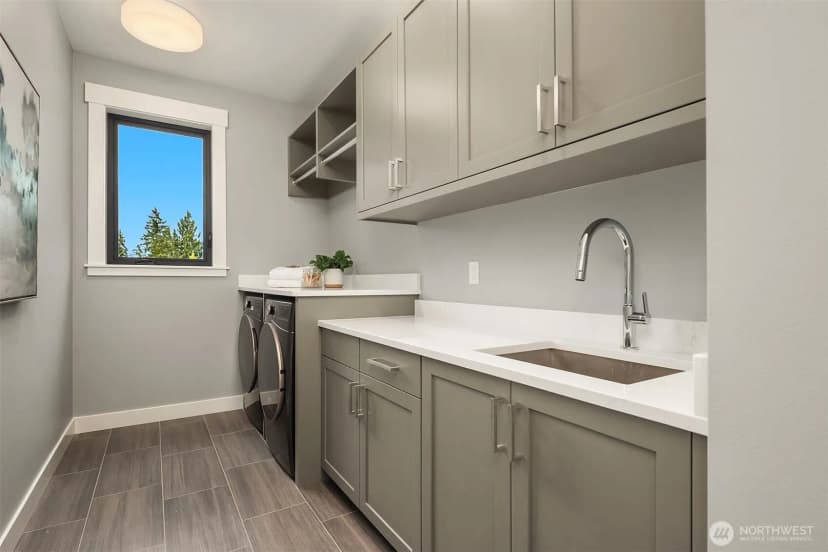 Property photo for 8040 Forest Drive Ne, Seattle photo 31