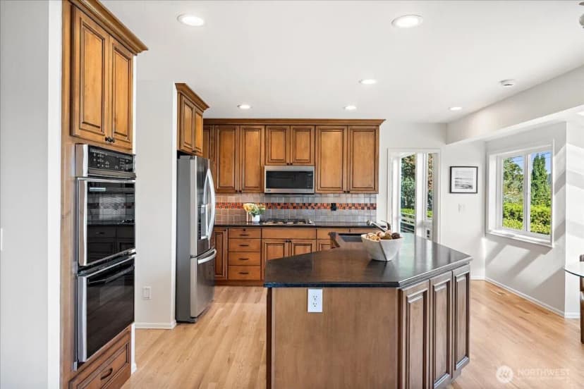 Property photo for 9095 Se 79th Street, Mercer Island photo 13