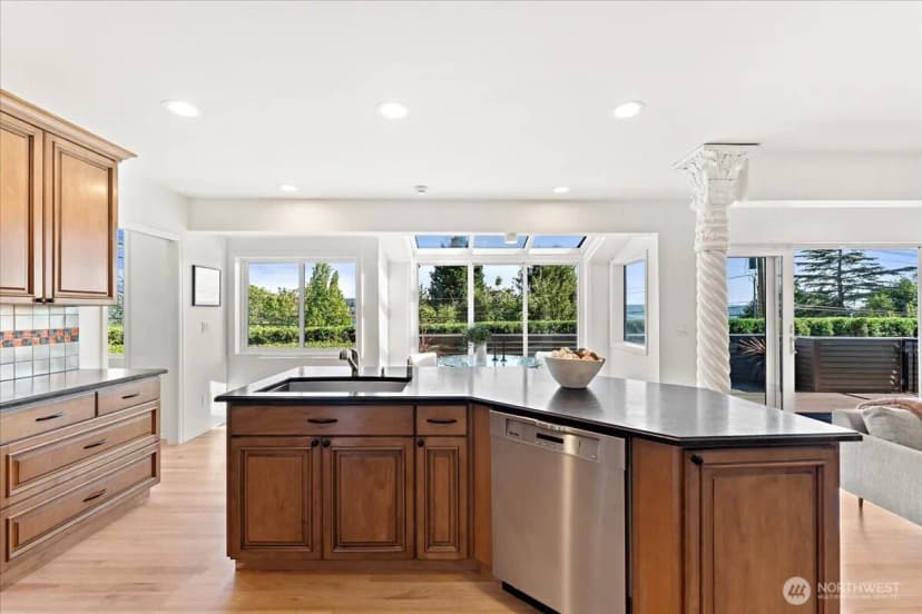 Property photo for 9095 Se 79th Street, Mercer Island photo 11