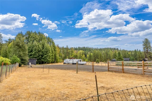 Property photo for 330 Quail Valley Road, Cle Elum photo 2