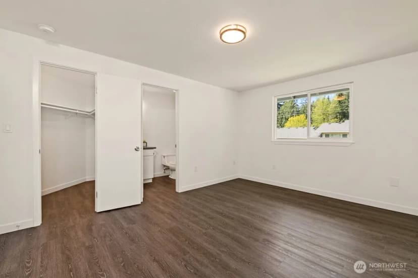 Property photo for 1930 75th Street Se, Everett photo 17