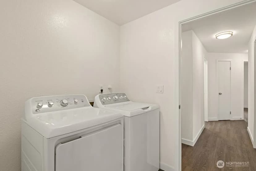 Property photo for 1930 75th Street Se, Everett photo 19