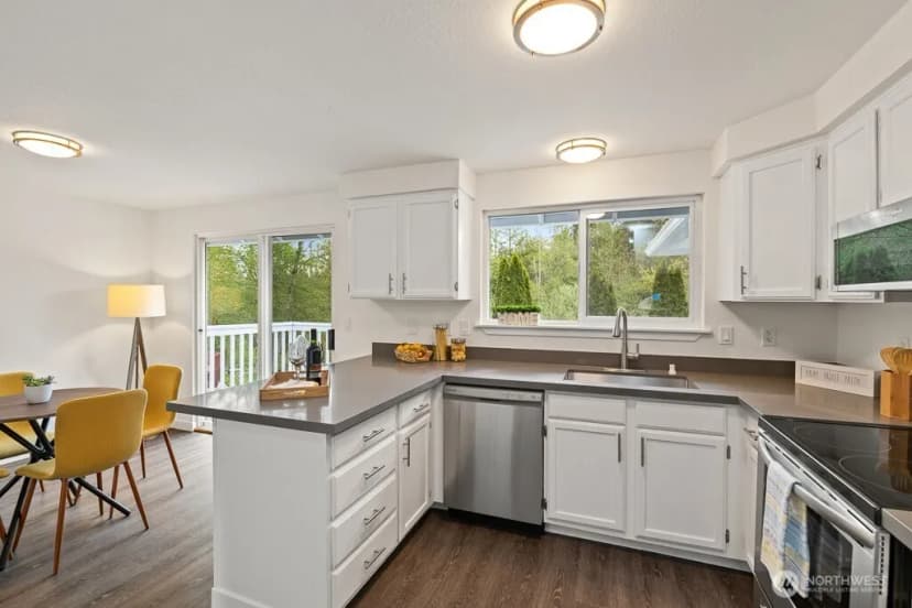 Property photo for 1930 75th Street Se, Everett photo 14